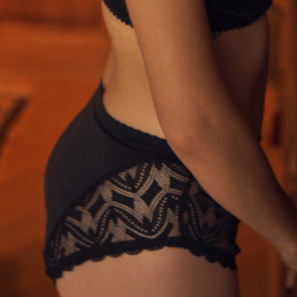 Geometric Full Brief Black
